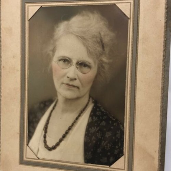 Vtg Portrait Photo 1932 Picture Colorized Print Cardboard Frame VanDyke‎ Studio - Picture 2 of 12